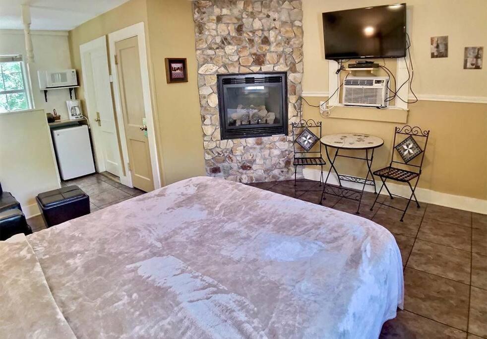 Tuscany Dream Rock Cottage/#8 Eureka Springs Eksteriør bilde